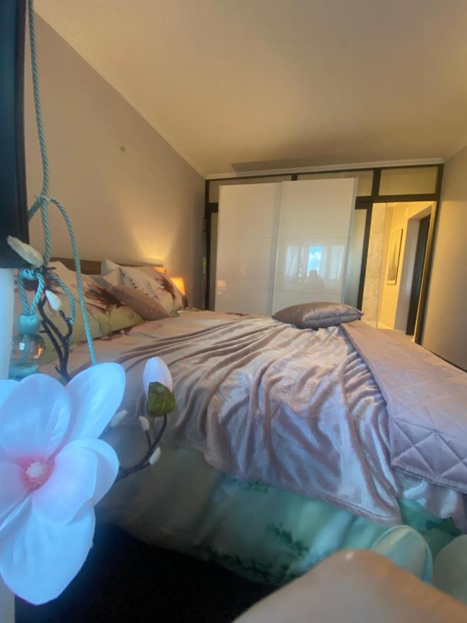Victoriei Deluxe Suites Bucarest Esterno foto