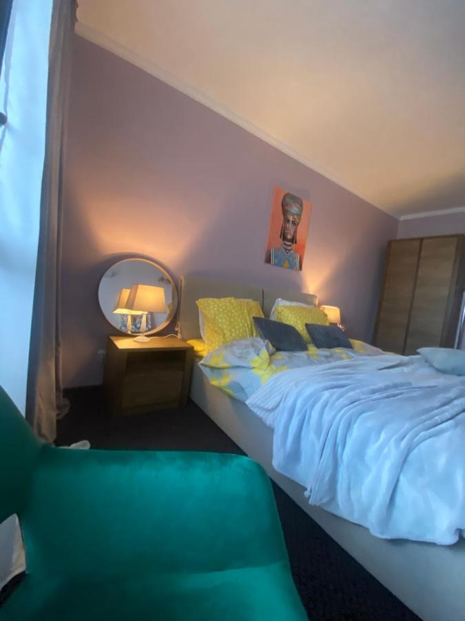Victoriei Deluxe Suites Bucarest Esterno foto