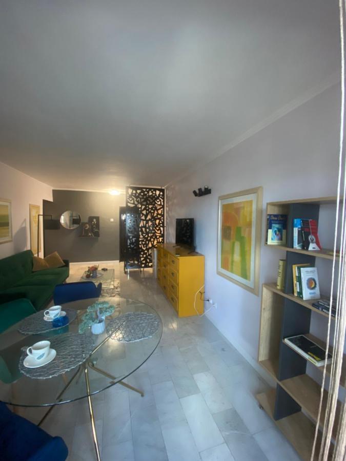 Victoriei Deluxe Suites Bucarest Esterno foto