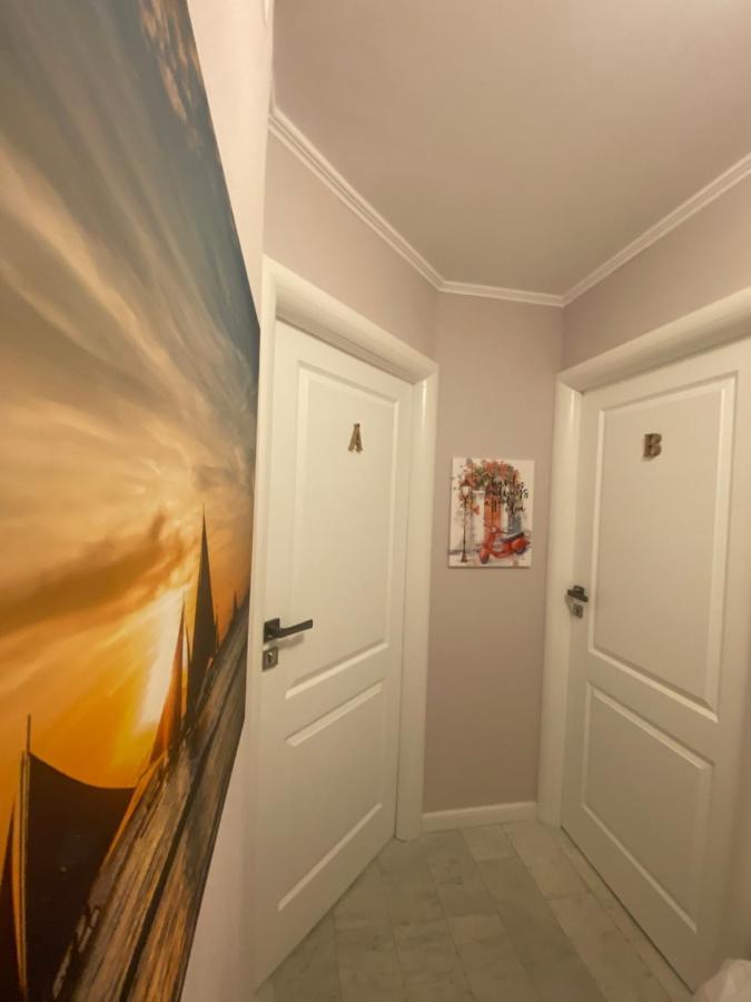 Victoriei Deluxe Suites Bucarest Esterno foto