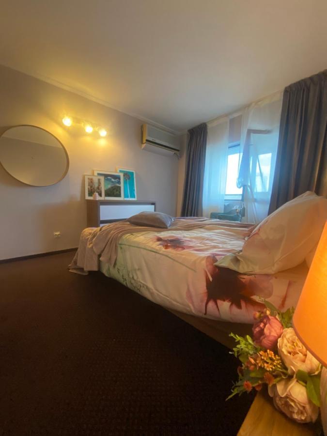 Victoriei Deluxe Suites Bucarest Esterno foto
