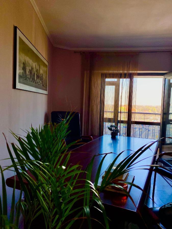 Victoriei Deluxe Suites Bucarest Esterno foto