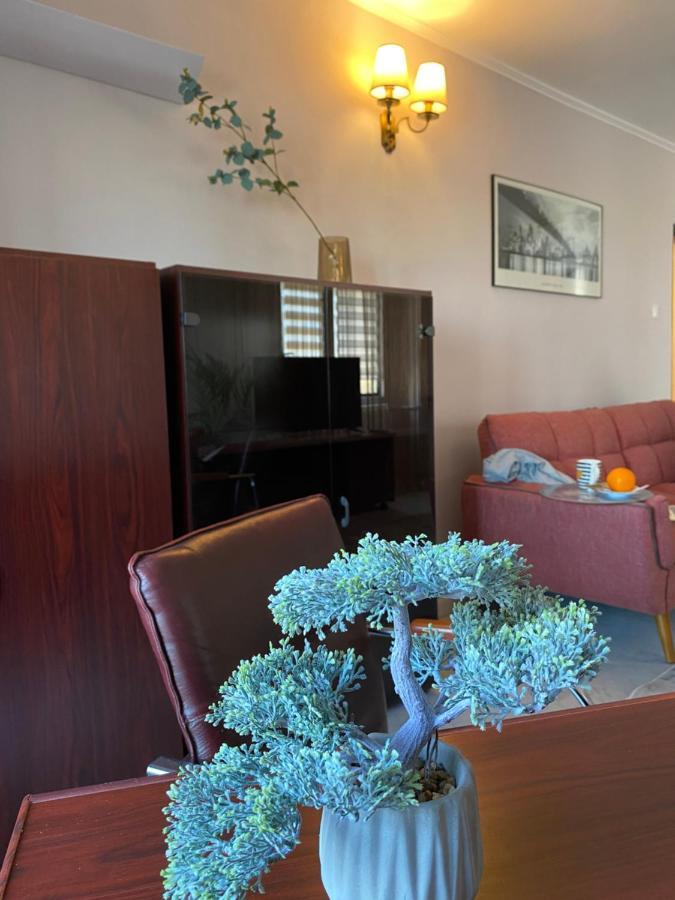 Victoriei Deluxe Suites Bucarest Esterno foto