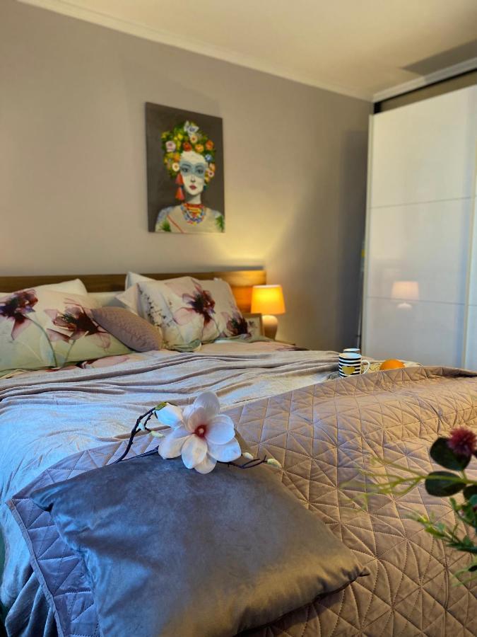 Victoriei Deluxe Suites Bucarest Esterno foto